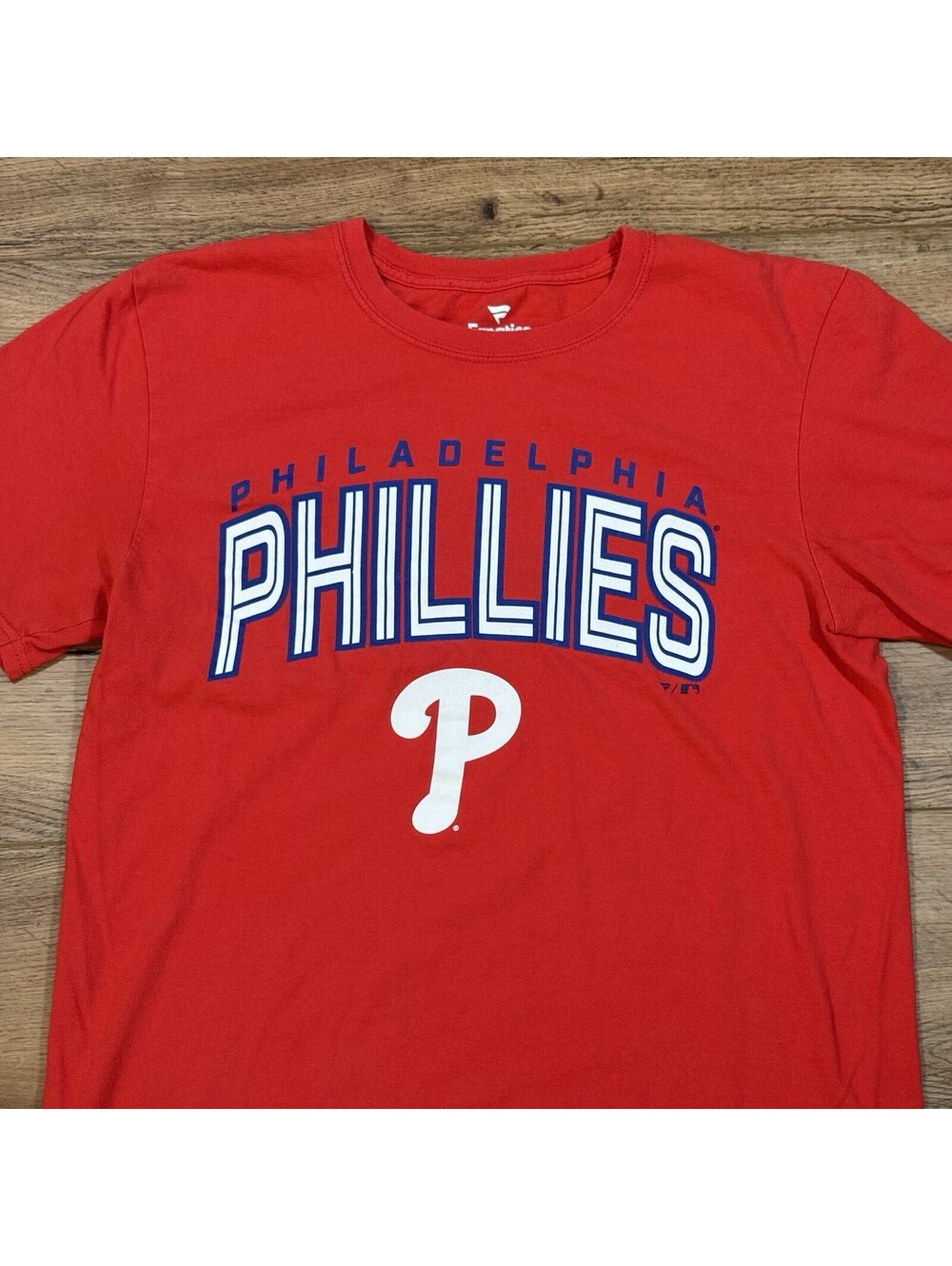 Medium Philadelphia Phillies Master the Game T-Shirt Red Fanatics Blue Stripes